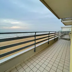 Appartamento Cansiglio- Walterigato Apartments- Solo Per Famiglie, Lido di Jesolo